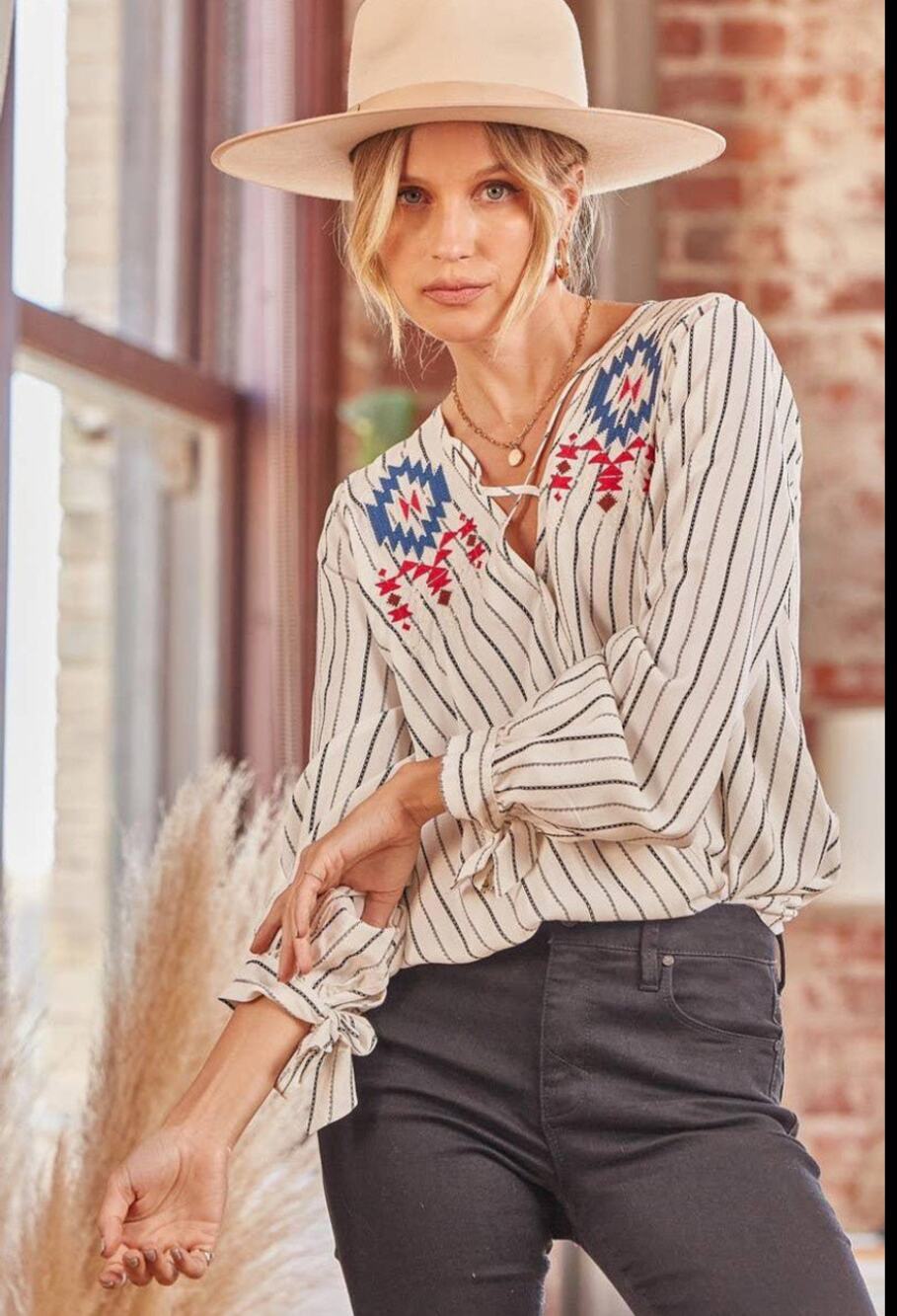 Savanna Jane boho long sleeve southwestern embroidered crossover top 1X NWT